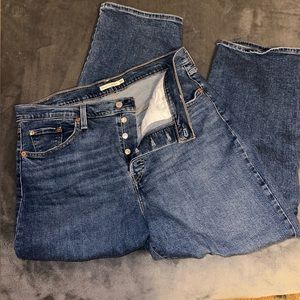 Levi’s ribcage straight ankle button fly 16W